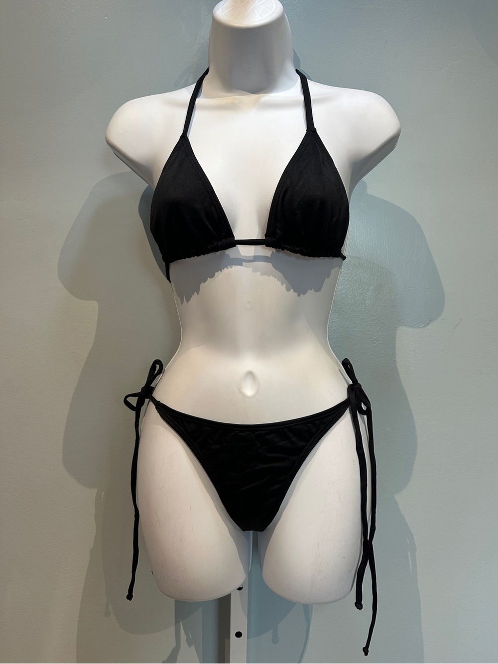 Mapale Black 2-Piece Swimsuit Bikini Large New with Tags